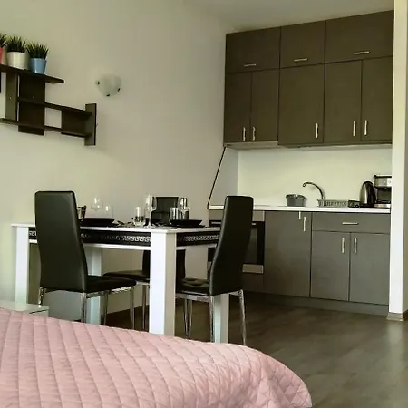 Apartment #1-babylon, Sunny